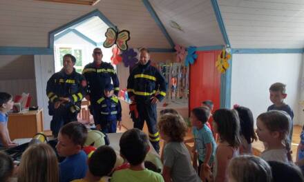Bolski vatrogasci posjetili dječji vrtić