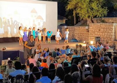 Festival dječjeg stvaralaštva u Bolu - Kiki Ugrina