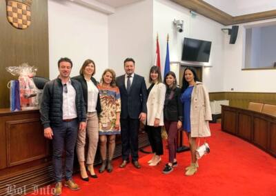ajuspješniji učenici i mentori Osnovne škole Bol na zagrebačkom izletu posjetili ministre i Hrvatski sabor