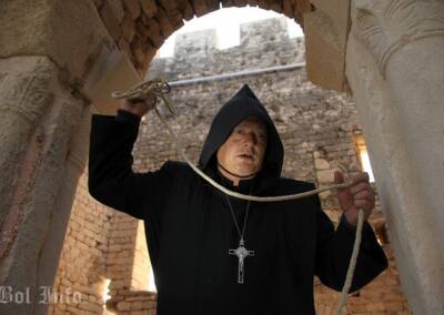 Terra Croatica: Benediktinska opatija u Povljima IV dio